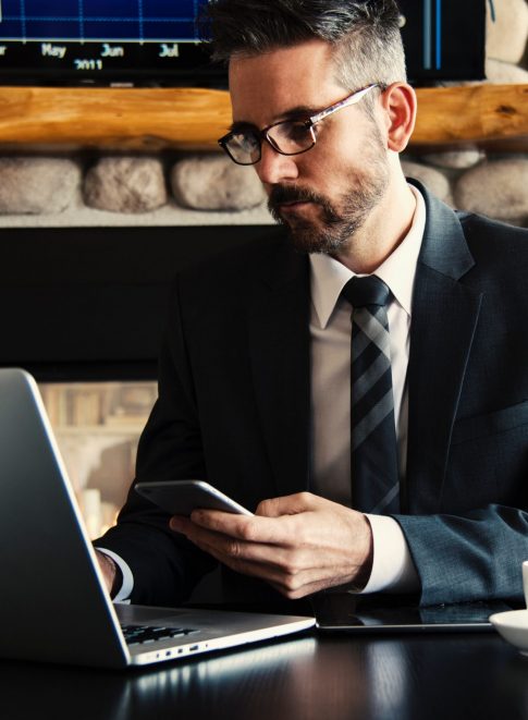 adult-business-businessman-618613